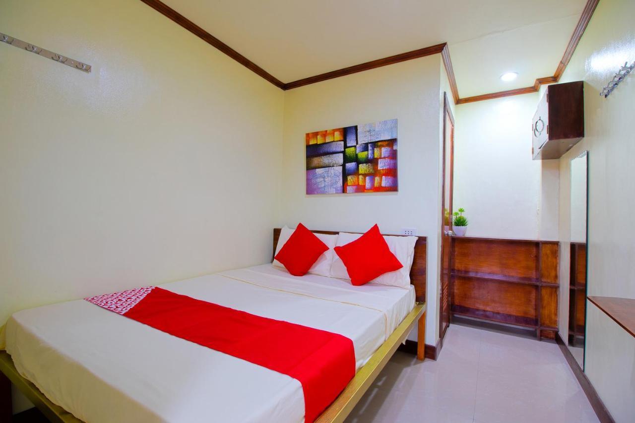 Oyo 788 Lisa'S Guesthouse Moalboal Dış mekan fotoğraf
