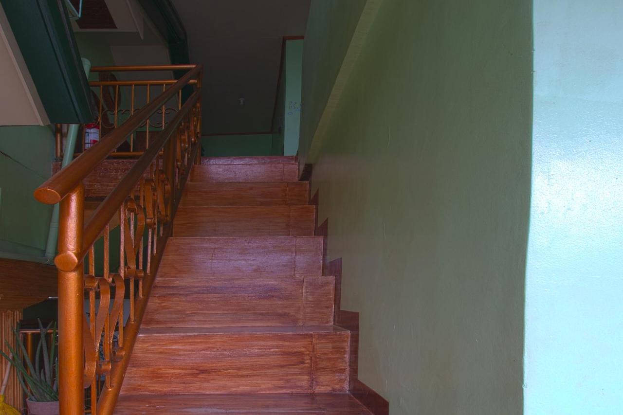 Oyo 788 Lisa'S Guesthouse Moalboal Dış mekan fotoğraf