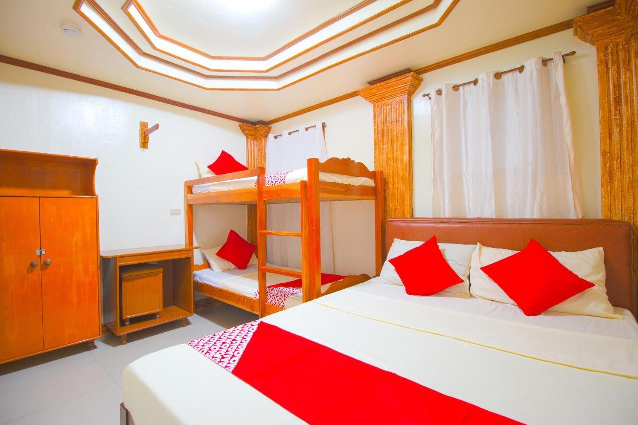 Oyo 788 Lisa'S Guesthouse Moalboal Dış mekan fotoğraf